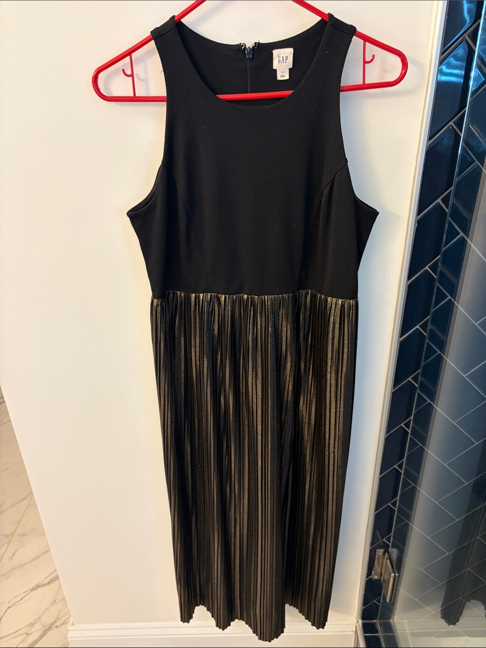 GAP Black & Metallic Gold Pleated Midi Dress
